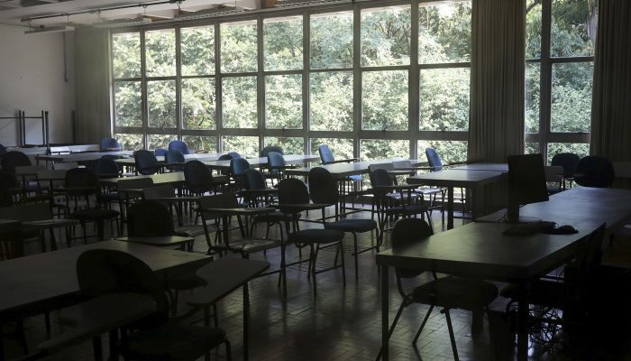 08_07_2020_sala_de_aula_covid.jpg