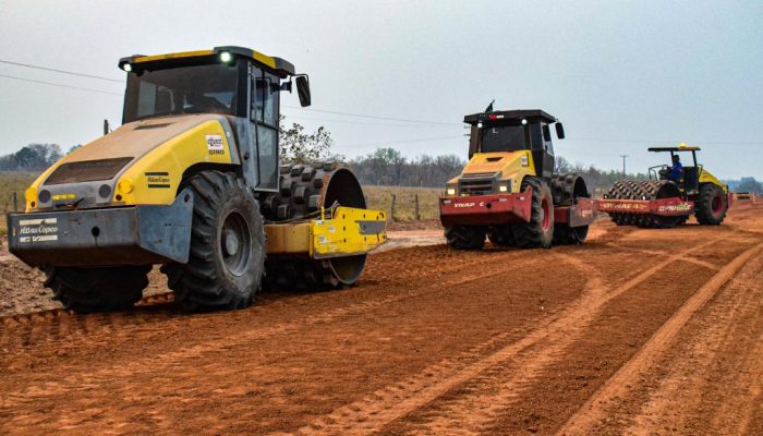 133949_maquina-terraplanagem-jpg.jpg