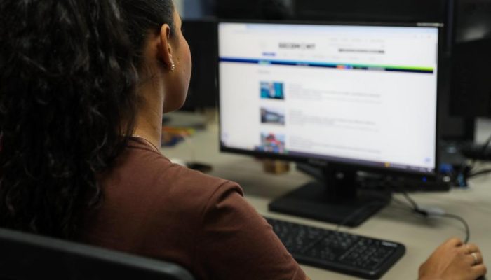 139022_jovem-no-trabalho-2-jpg.jpg
