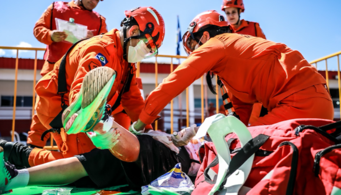 139071_bombeiros-16-png.png