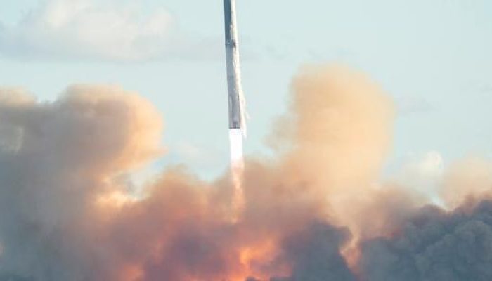 13out2025-o-foguete-starship-38-da-spacex-e-lancado-durante-o-11-voo-de-teste-visto-da-ilha-south.jpeg 13out2025-o-foguete-starship-38-da-spacex-e-lancado-durante-o-11-voo-de-teste-visto-da-ilha-south.jpeg