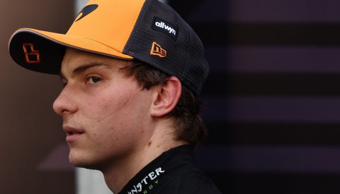 1758665513_oscar-piastri-mclaren.jpg