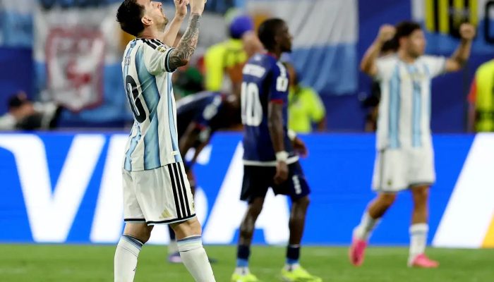 2026-07-04t004629z_1429877924_up1em74025f34_rtrmadp_3_soccer-worldcup-arg-cpv.jpg