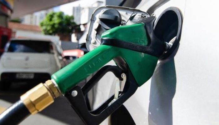 25mai2023-carro-e-abastecido-em-posto-de-combustiveis-na-avenida-sumare-na-zona-oeste-de-sao-paulo.jpeg 25mai2023-carro-e-abastecido-em-posto-de-combustiveis-na-avenida-sumare-na-zona-oeste-de-sao-paulo.jpeg