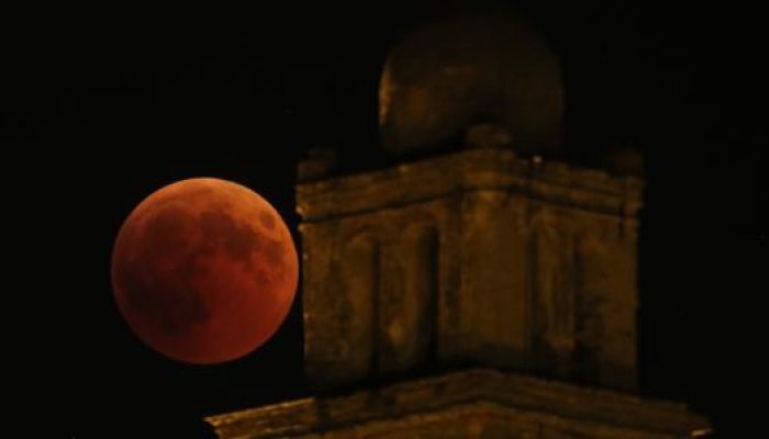 27jul18-lua-de-sangue-vista-na-igreja-de-venzolasca-na-corsega-ilha-francesa-do-mar-mediterraneo-1.jpeg 27jul18-lua-de-sangue-vista-na-igreja-de-venzolasca-na-corsega-ilha-francesa-do-mar-mediterraneo-1.jpeg