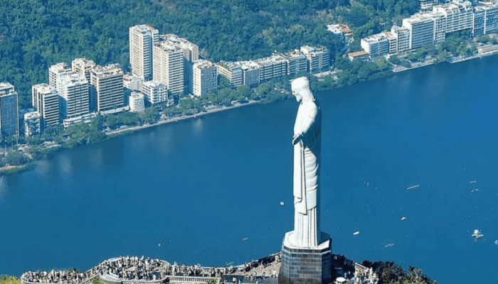 5-lugares-imperdiveis-para-conhecer-no-Rio-Cristo-Redentor-1000x600.png