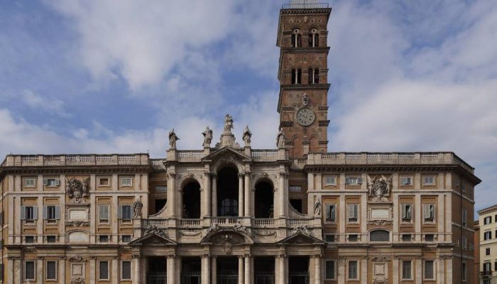Basilica_di_Santa_Maria_Maggiore_-_Roma.jpeg
