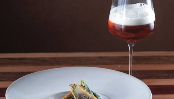 CLANDESTINA-Arroz-de-costela-de-gado-curraleiro-com-jilo-na-farinha-de-milho-Baden-IPA-011-1.jpg-1.j.jpeg CLANDESTINA-Arroz-de-costela-de-gado-curraleiro-com-jilo-na-farinha-de-milho-Baden-IPA-011-1.jpg-1.j.jpeg