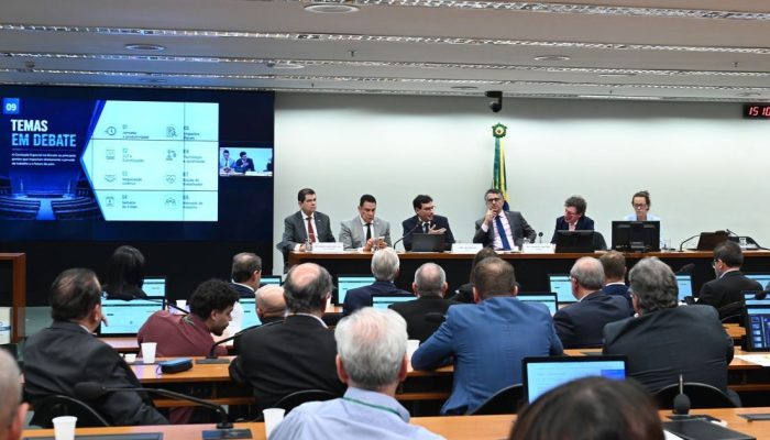 COMISSAO-PEC-6X1-05-05-26.jpg