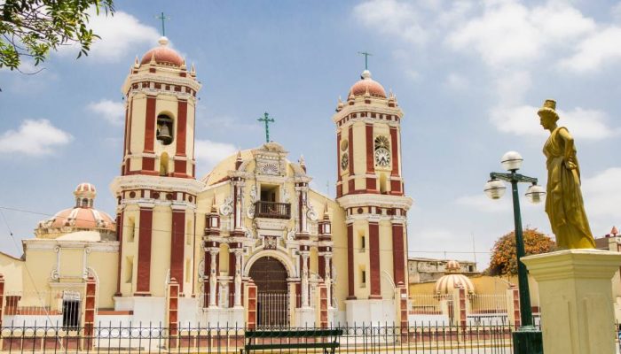 Copia-de-Iglesia_Santa_Lucia_deFerranafe_Favio-Ovalle-PROMPERU.jpg Copia-de-Iglesia_Santa_Lucia_deFerranafe_Favio-Ovalle-PROMPERU.jpg
