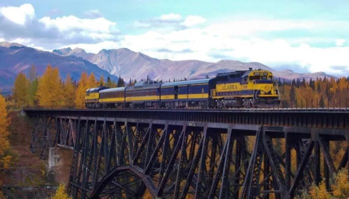 Exterior-do-Alaska-Railroads.webp.jpeg Exterior-do-Alaska-Railroads.webp.jpeg