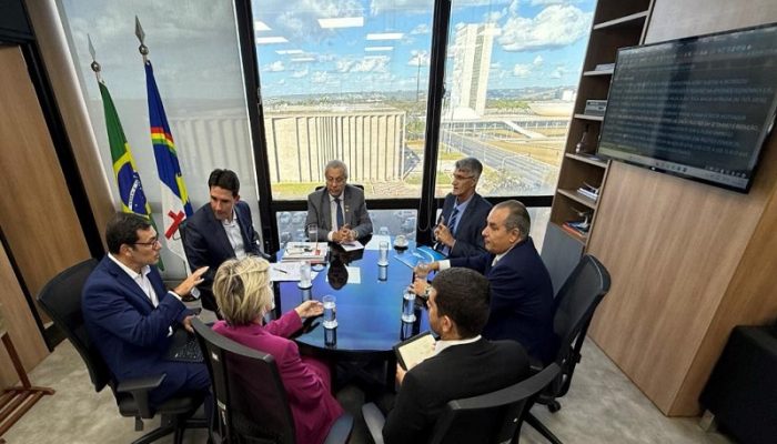 MENDES-E-AUTORIDADES.jpg MENDES-E-AUTORIDADES.jpg