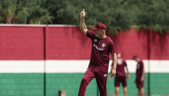 Mano-Menezes-comanda-treino-do-Fluminense.png Mano-Menezes-comanda-treino-do-Fluminense.png