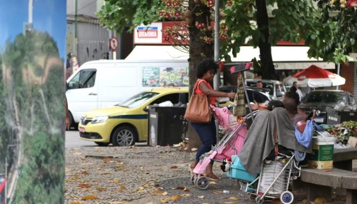 POPULACAO-DE-RUA.jpeg POPULACAO-DE-RUA.jpeg