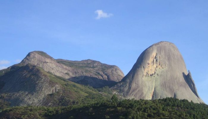 Parque_Estadual_Pedra_Azul_-_Pedra_do_Lagarto__arredores.jpg