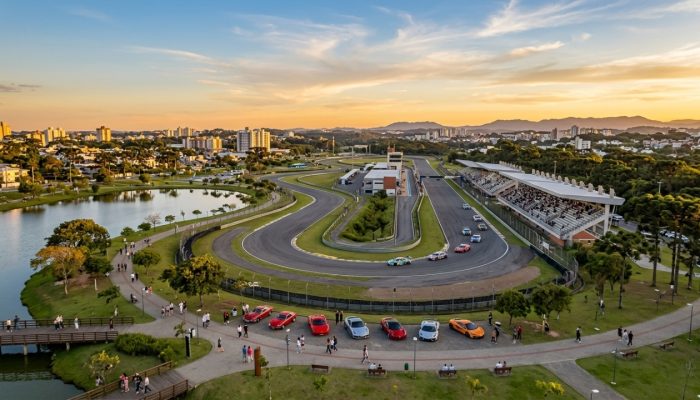 Pinhais_city_with_racetrack_exhi…_202607191854.jpg
