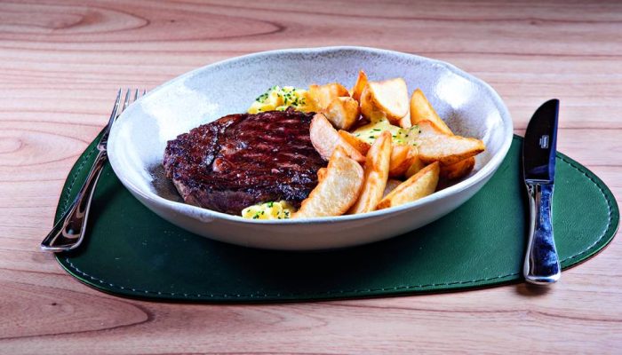 Quint.e-Entrecote-de-angus-ao-molho-bearnaise-com-batata-rusticas-008.jpg.jpg