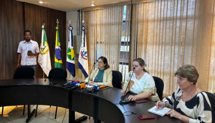 REITORA-DA-UFMT.png REITORA-DA-UFMT.png