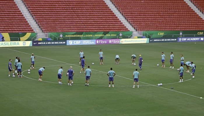 Selecao-Brasileira-treina-em-Brasilia.jpg