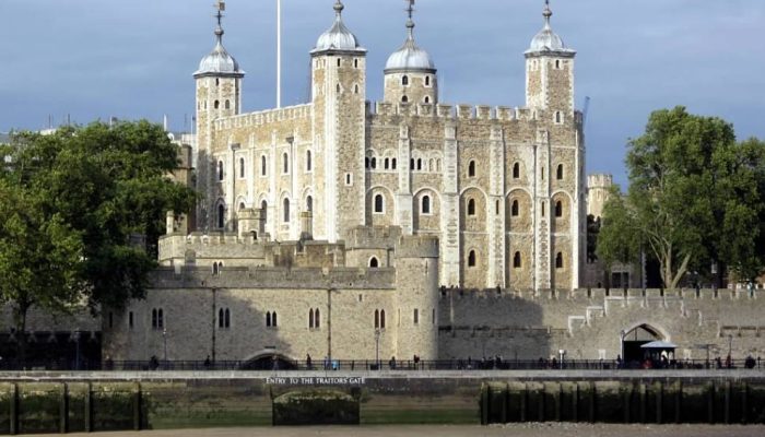 Torre-de-Londres.jpg Torre-de-Londres.jpg