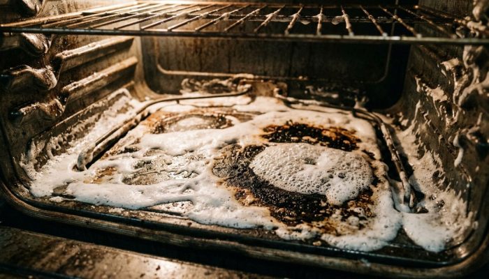 Vinagre-no-fundo-do-forno-1.jpg