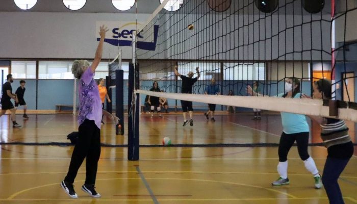 Volei-para-idosos-Sesc.jpg
