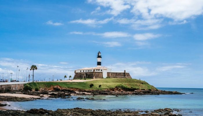 bahia-salvador-farol-da-barra.jpg