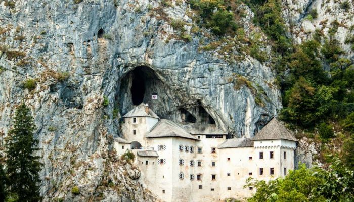 castelo-predjama-eslovenia.jpg