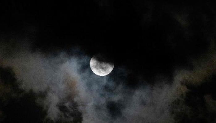 ceu-com-eclipse-parcial-da-lua-visualizacao-depende-de-condicoes-meteorologicas-do-local-17265889823.jpeg ceu-com-eclipse-parcial-da-lua-visualizacao-depende-de-condicoes-meteorologicas-do-local-17265889823.jpeg
