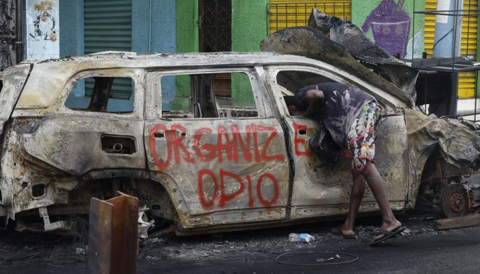 comando-vermelho.jpg comando-vermelho.jpg