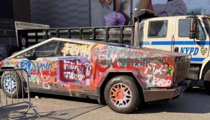 cybertruck-vandalizado-pelas-ruas-de-nova-york-1741960208147_v2_615x300.jpg cybertruck-vandalizado-pelas-ruas-de-nova-york-1741960208147_v2_615x300.jpg