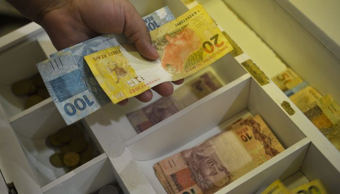 dinheiro_caixa_mcajr_abr_2907221127.jpg dinheiro_caixa_mcajr_abr_2907221127.jpg