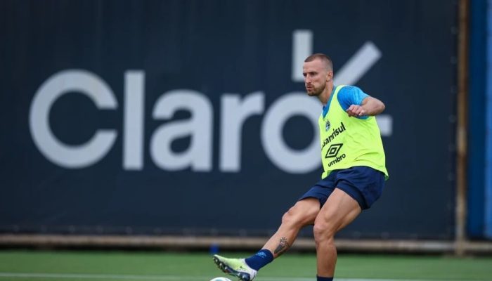 ely-gremio.jpeg ely-gremio.jpeg