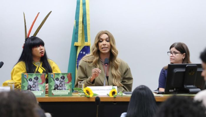 erika-hilton-assume-presidencia-da-comissao-da-mulher.jpg
