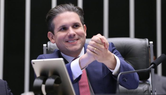 estrategia-motta-restringe-debate-jornada-6x1-1.jpg