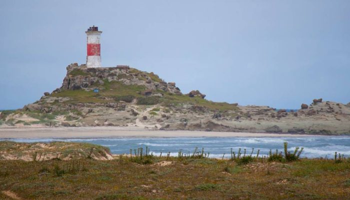 farol-ilha-mocha.jpg