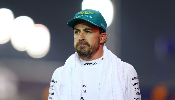 fernando-alonso-aston-martin-r-2.jpg