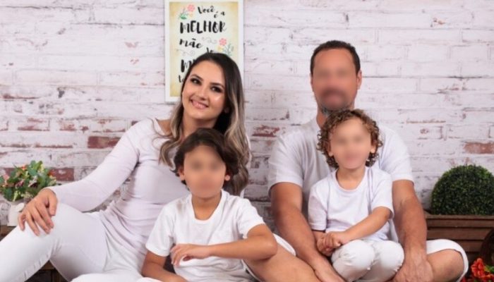 foto-debora-rodrigues-mulher-que-escreveu-com-batom.jpg foto-debora-rodrigues-mulher-que-escreveu-com-batom.jpg