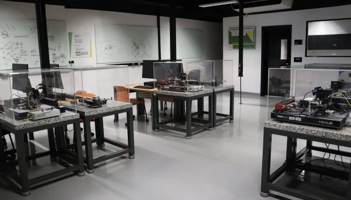 foto_5_-_faculdade_inovadora_-_laboratorio.jpg foto_5_-_faculdade_inovadora_-_laboratorio.jpg