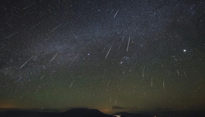 geminidmeteorshower2012_jeffdai950-1.jpg