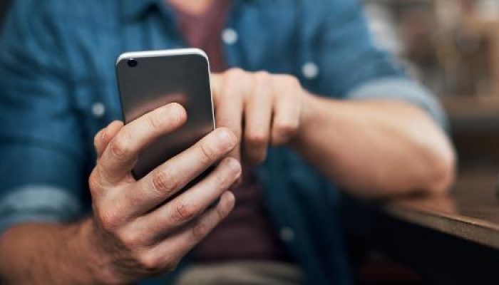 homem-com-celular-1737723025385_v2_615x300.jpg homem-com-celular-1737723025385_v2_615x300.jpg