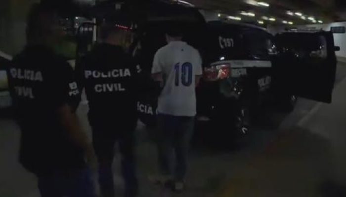 homem-de-22-anos-conhecido-como-code-foi-preso-em-tres-passos-rs-policia-diz-que-ele-e-um-dos-dese.jpeg homem-de-22-anos-conhecido-como-code-foi-preso-em-tres-passos-rs-policia-diz-que-ele-e-um-dos-dese.jpeg