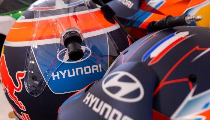 hyundai-helmet-system-2.jpg hyundai-helmet-system-2.jpg