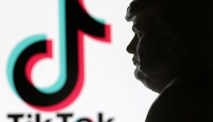 ilustracao-mostra-boneco-de-donald-trump-e-logo-do-tiktok-1737292116917_v2_615x300.jpg ilustracao-mostra-boneco-de-donald-trump-e-logo-do-tiktok-1737292116917_v2_615x300.jpg