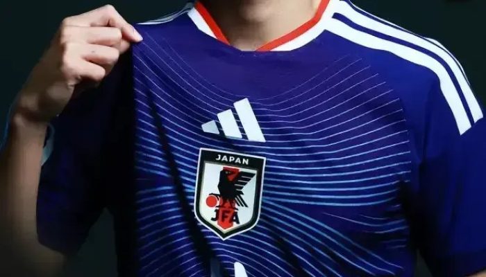 japao-camisa-azul.webp.jpeg