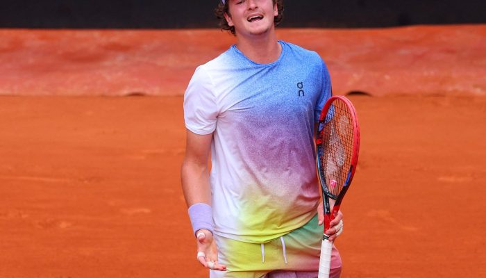 joao_fonseca_cai_mas_duplas_brasileiras_vencem_em_roland_garros01.jpg