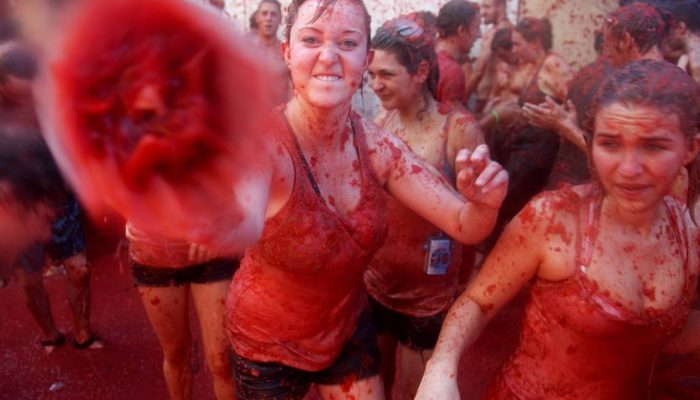 la-tomatina-espanha.jpg la-tomatina-espanha.jpg