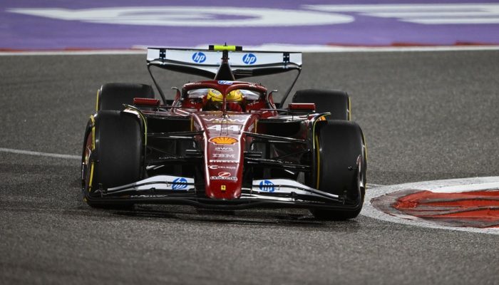 lewis-hamilton-ferrari-2.jpg lewis-hamilton-ferrari-2.jpg