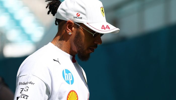 lewis-hamilton-ferrari-2.jpg lewis-hamilton-ferrari-2.jpg