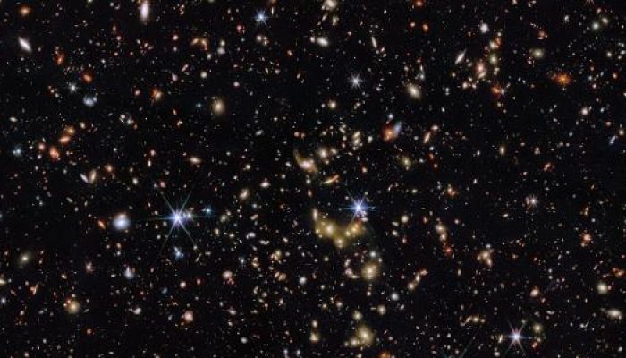 maior-grupo-de-galaxias-mapeado-pelo-projeto-cosmos-web-1751316524855_v2_615x300.jpg maior-grupo-de-galaxias-mapeado-pelo-projeto-cosmos-web-1751316524855_v2_615x300.jpg